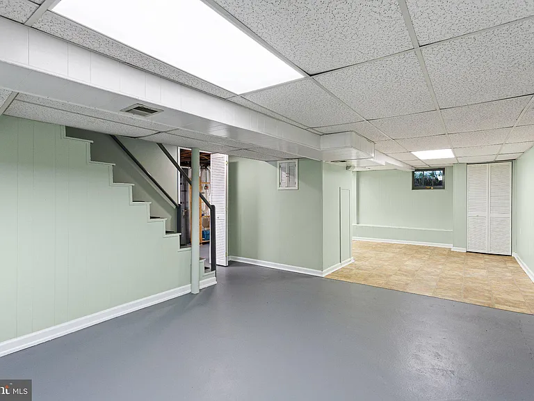 112 Cambridge Ave — Photo 17