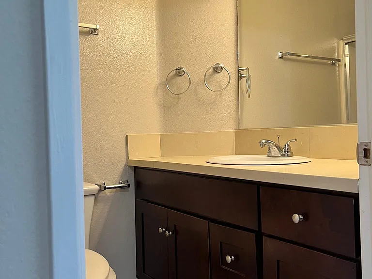 Master Bathroom En-Suite