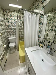 Rented by Harris Philip NYC