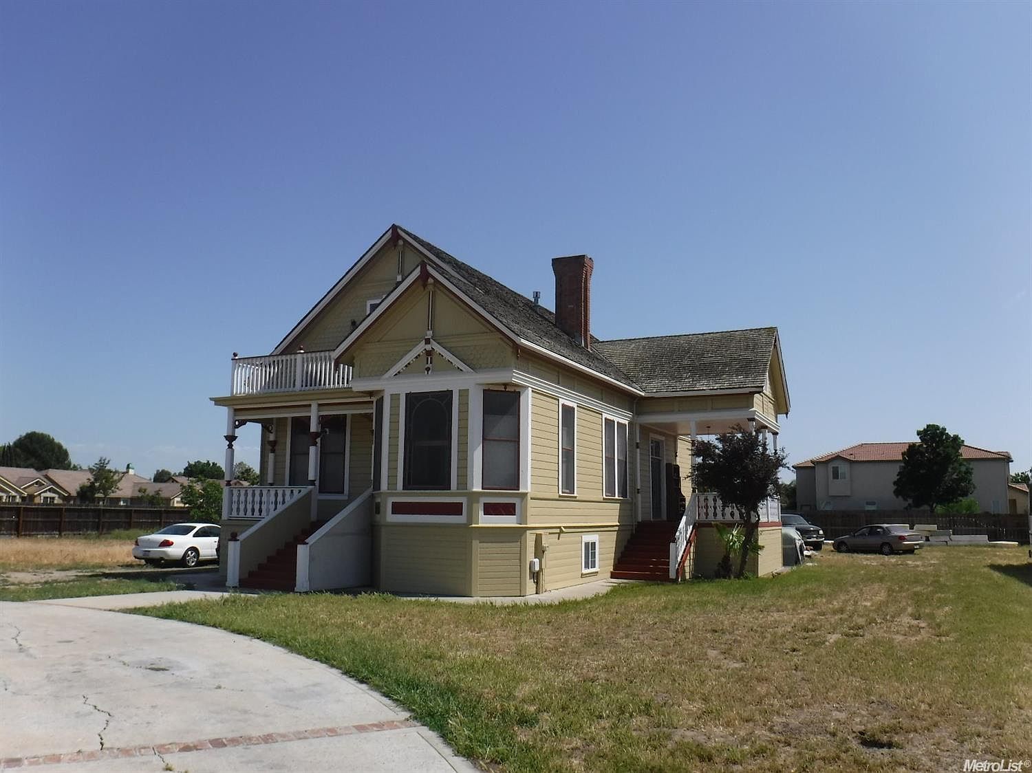 135 W Overland Ave, Los Banos, CA 93635 Zillow