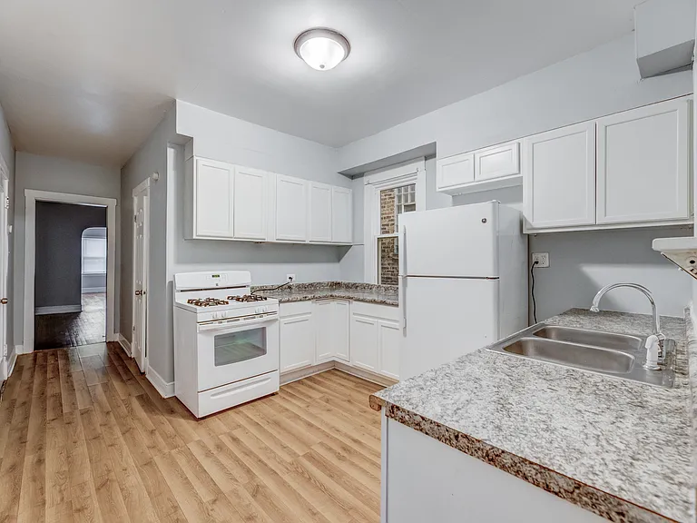 1345 W Marquette Rd #2 — Photo 8