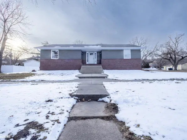 1611 Main St, Hamburg, IA 51640