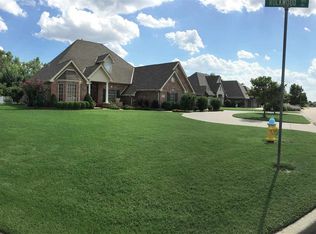 3501 Northlake Ln, Enid, OK 73703