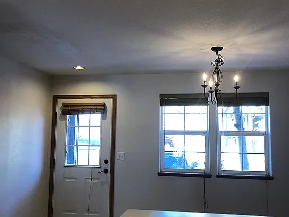 3 bed, 1690 sqft, $2,900 — Photo 4