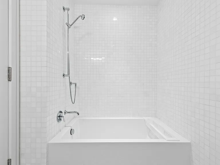 30 Melrose Ter #408 — Photo 26