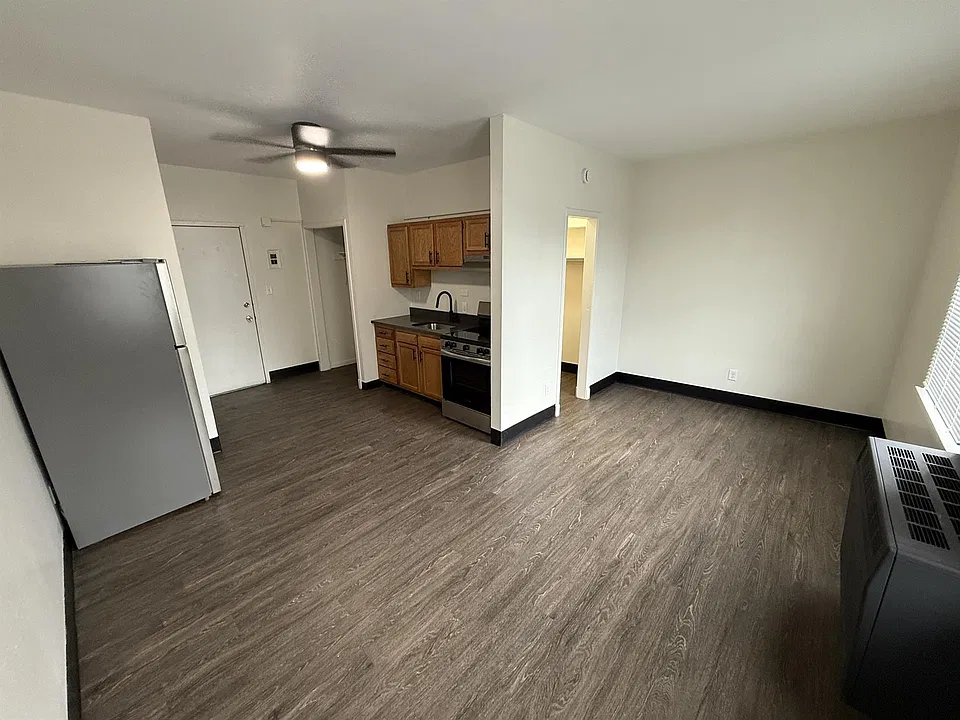 123 E Iowa Ave #5