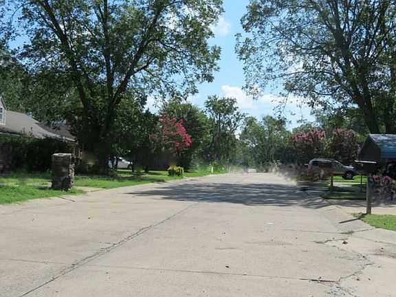5th image of 226 Anna Ln