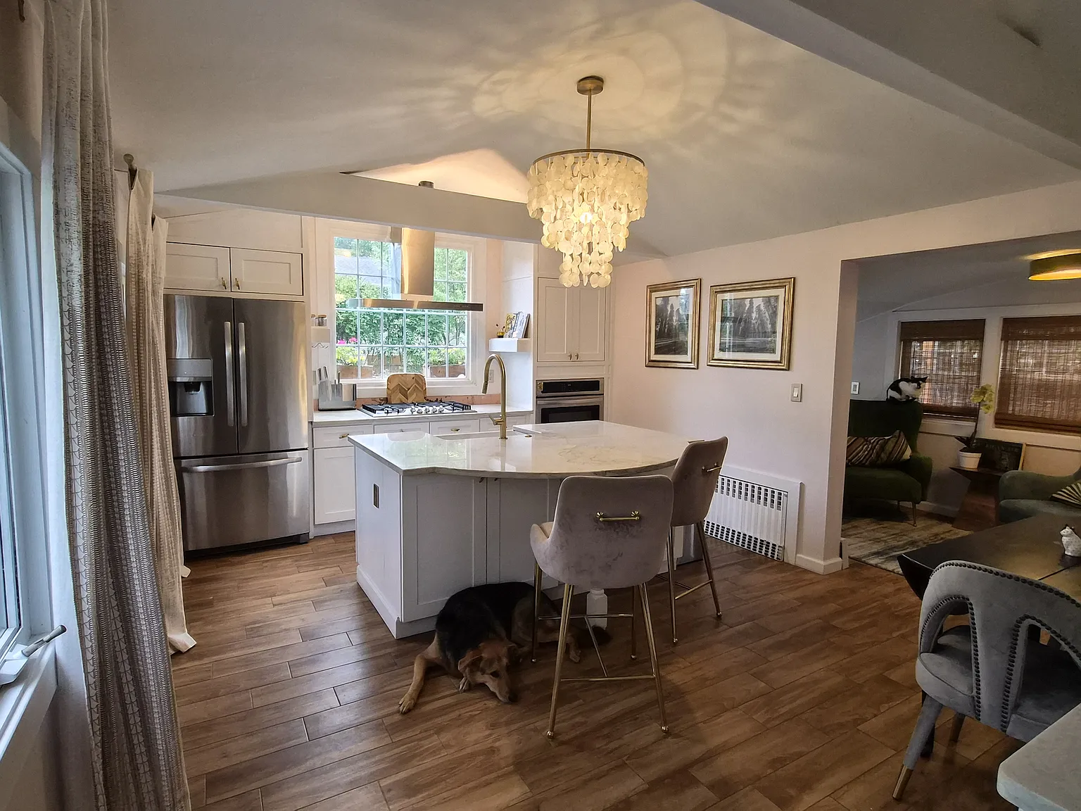 4 bed, 1940 sqft, $4,000 — Photo 3