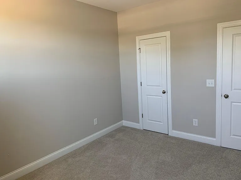 2631 Statesville Ave — Photo 15