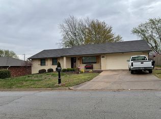 1803 S 22nd St, Rogers, AR 72758