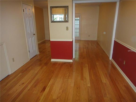 5th image of 506 S Willow Ave APT 10