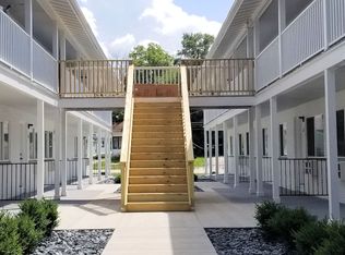 Carriage House, Sycamore, IL 60178
