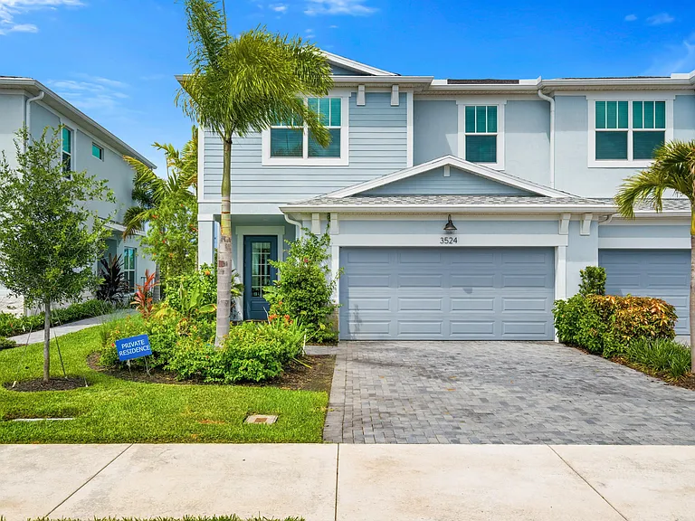 3524 NW Solange Ct — Photo 1