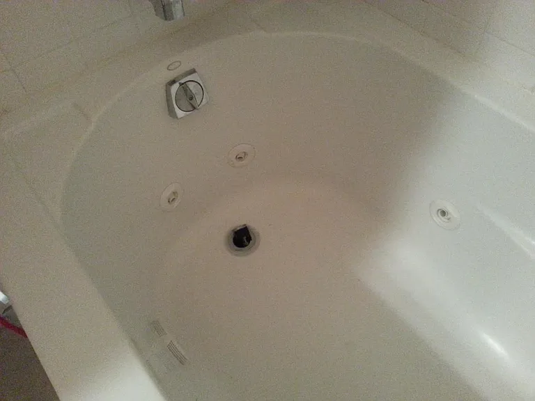 jacuzzi tub