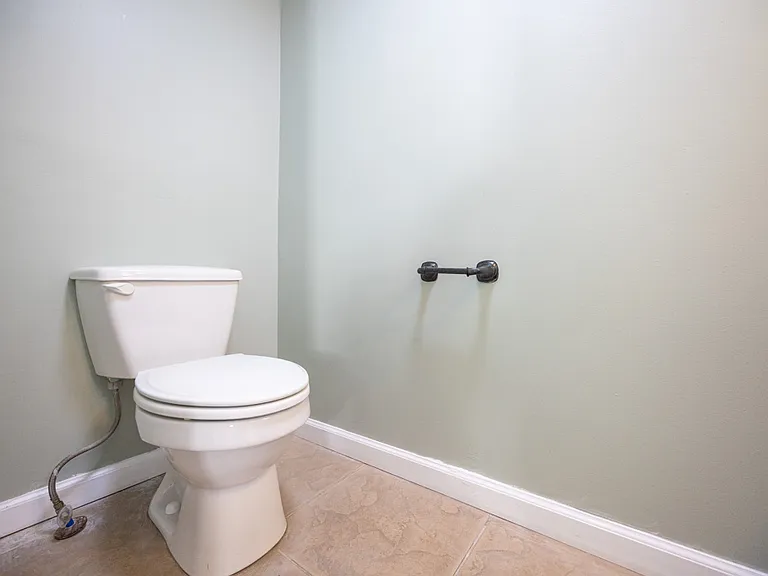 52 East Ave — Photo 19