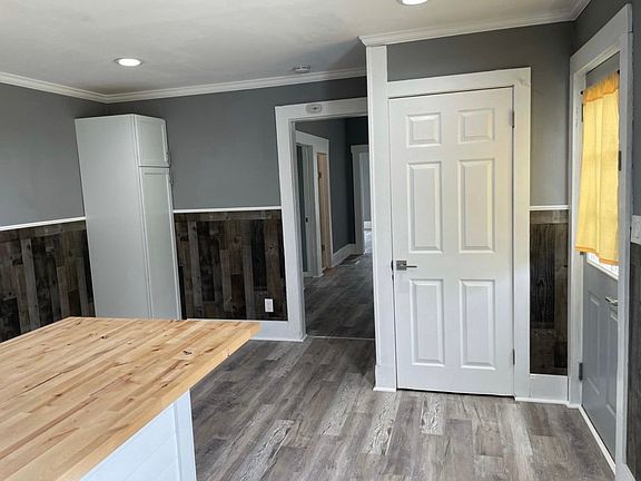 3rd image of 603 E Main St #1