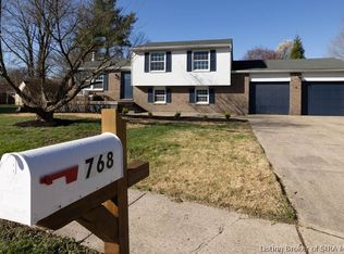 768 Flat Wood Dr, Clarksville, IN 47129