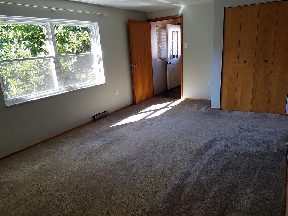 Living Room view to Porch