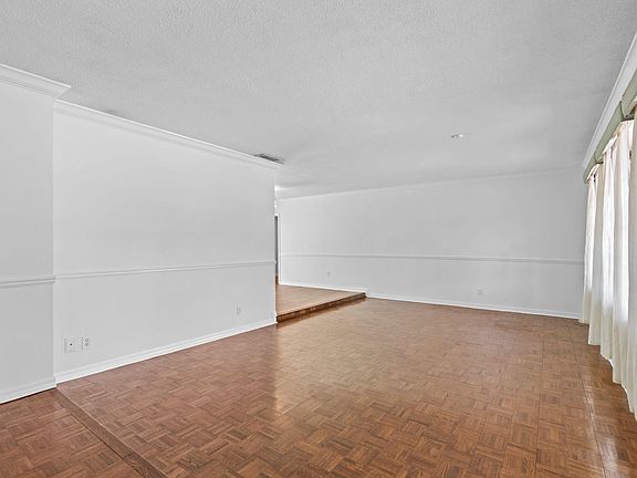3rd image of 2140 NE 206th Street
