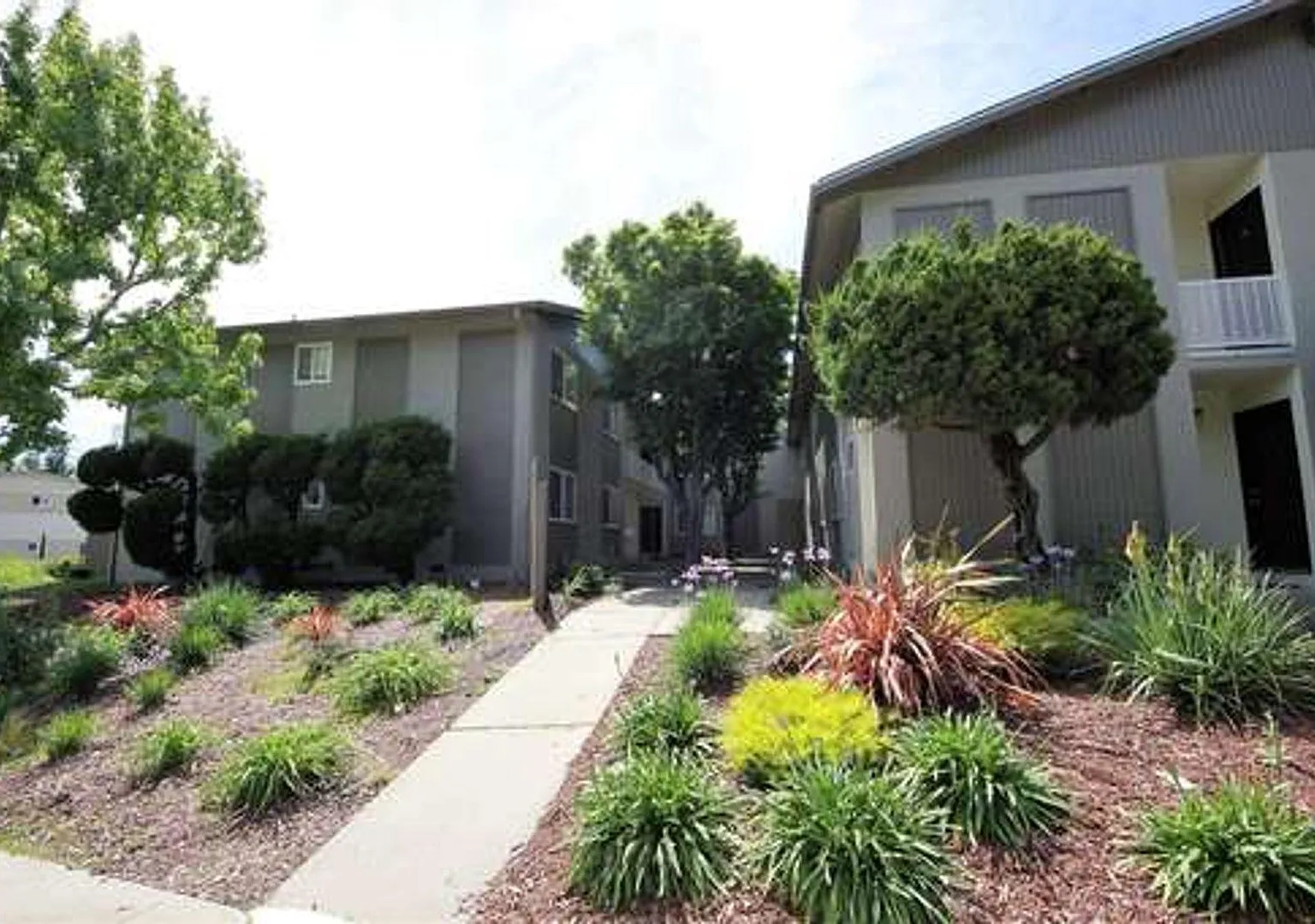 Regent — Photo 1