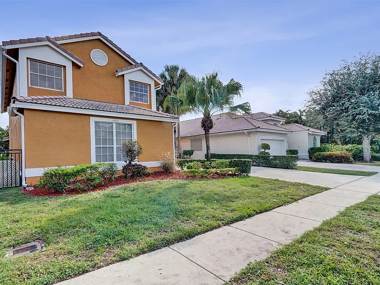 10902 Tamoron Ln — Photo 66