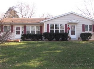 733 Topaz Ln, Madison, WI 53714