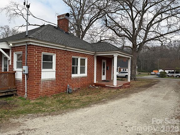 5th image of 612 Ballard St