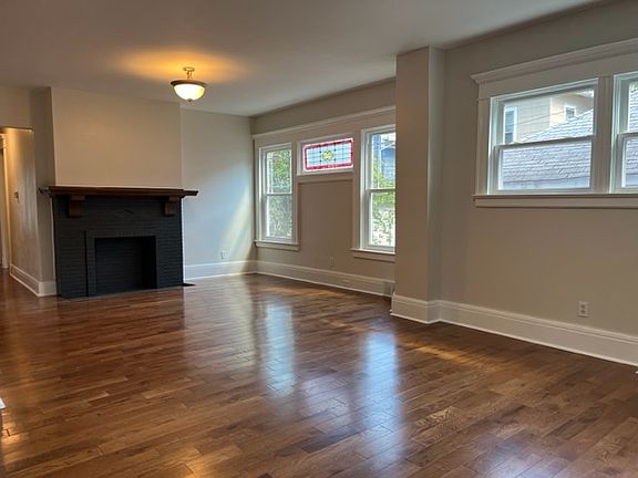 3rd image of 15 Linwood Ter #1