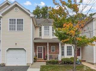 43 E Burgess Dr, Piscataway, NJ 08854