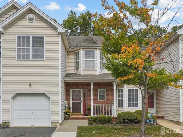 43 E Burgess Dr, Piscataway, NJ 08854