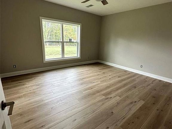 4th image of 7700 Kellogg Rd