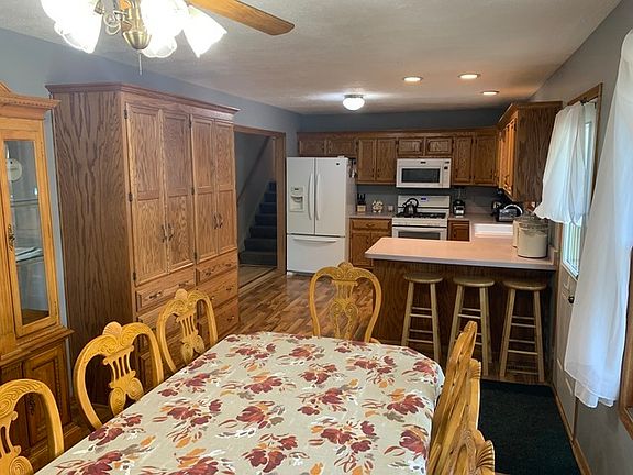 4th image of 5185 Newport Dr