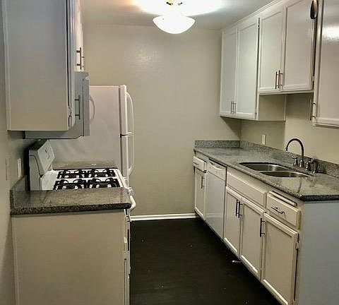 5th image of 12407 Wagner St
