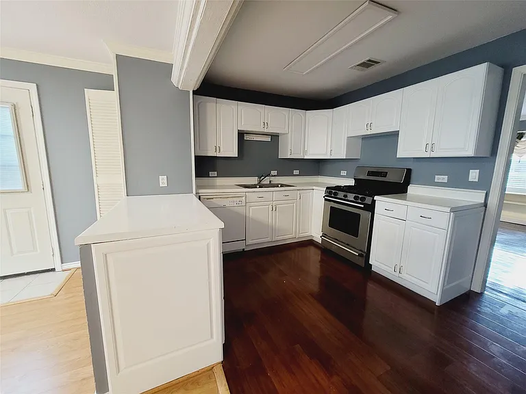 7535 Thurow St — Photo 16