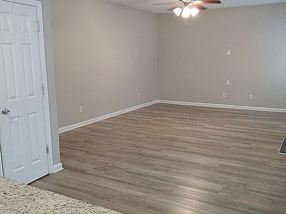 4th image of 2049 Reserve Pkwy