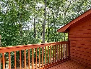 2 bed, 2.5 bath, 1054 sqft, $1,900 — Photo 4