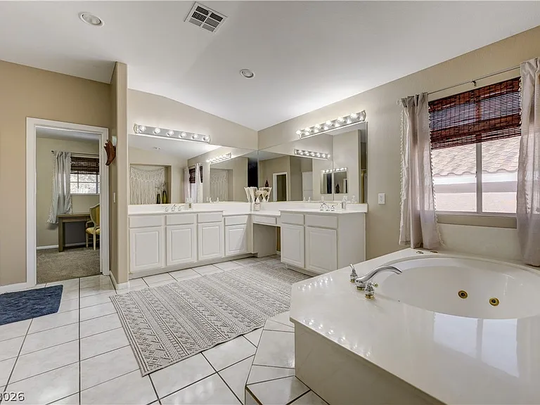 268 Copper Glow Ct #0 — Photo 55