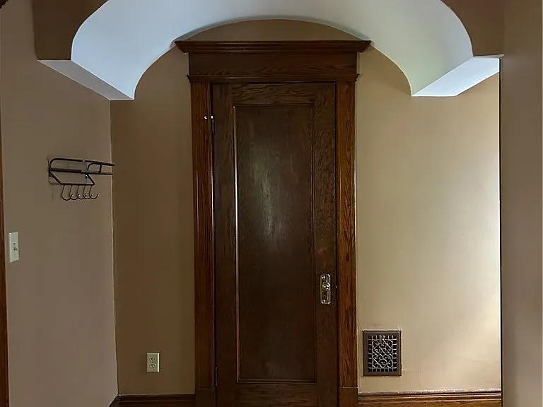 543 Potomac Ave — Photo 19