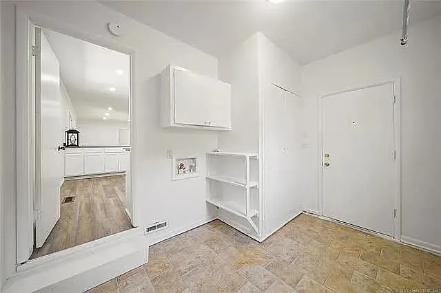 4365 E 57th St S — Photo 14