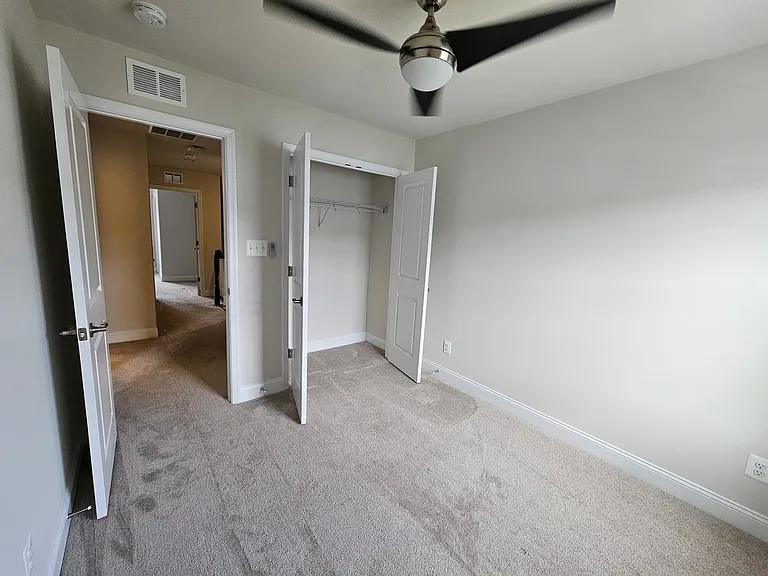 625 Heathland Trl — Photo 24