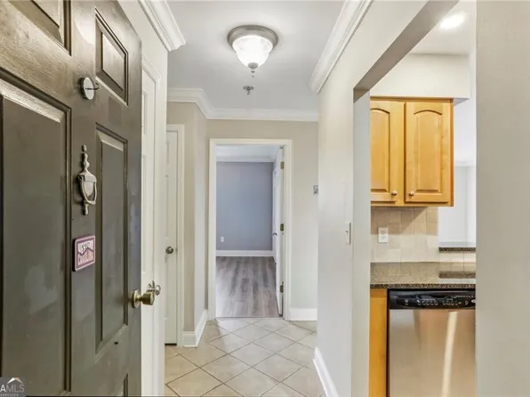 300 Johnson Ferry Rd NE Unit A811, Atlanta, GA 30328