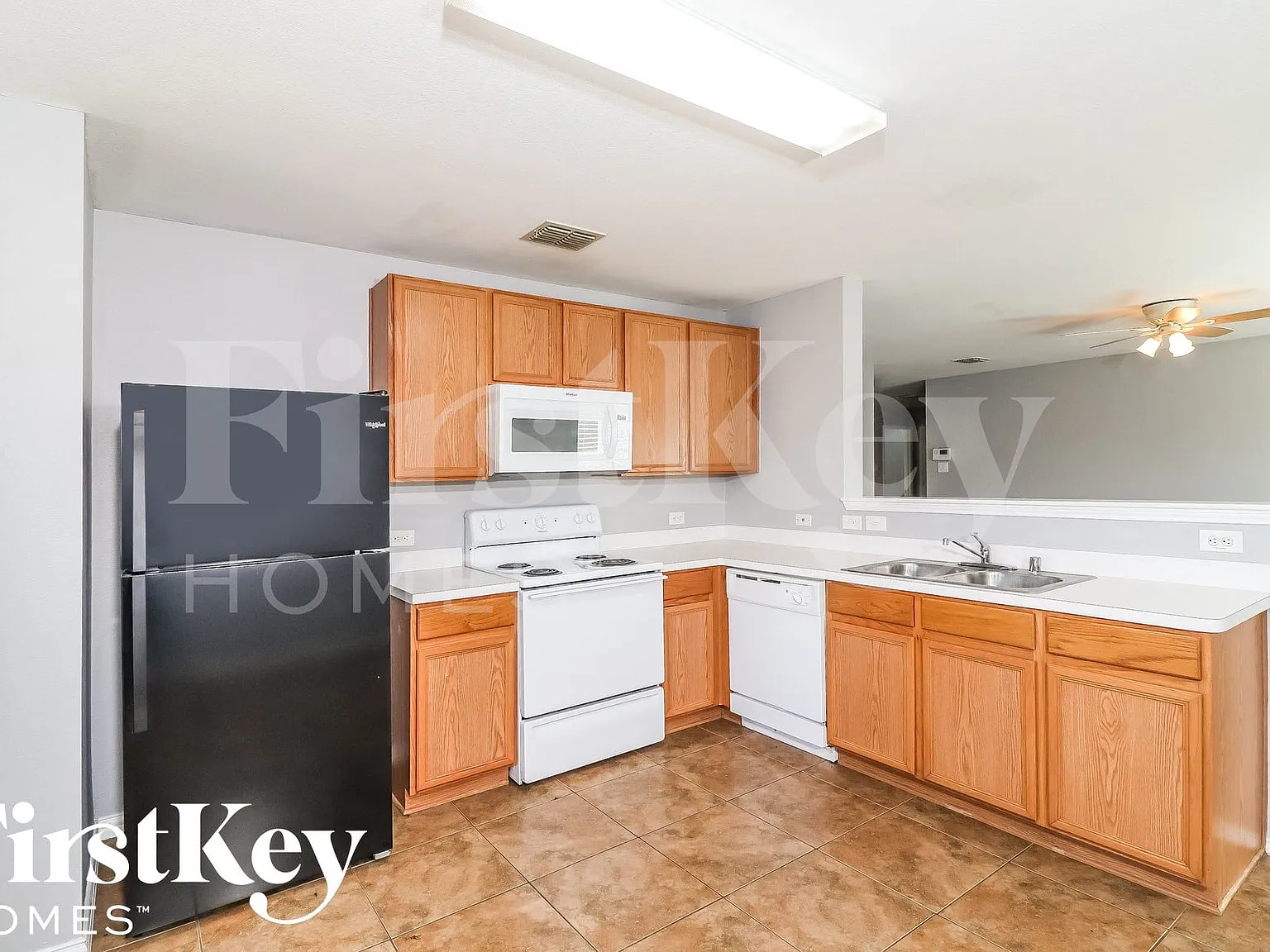 4 bed, 2.0 bath, 1788 sqft, $2,220 — Photo 4