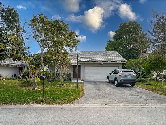 2nd image of 11466 NW 23rd St