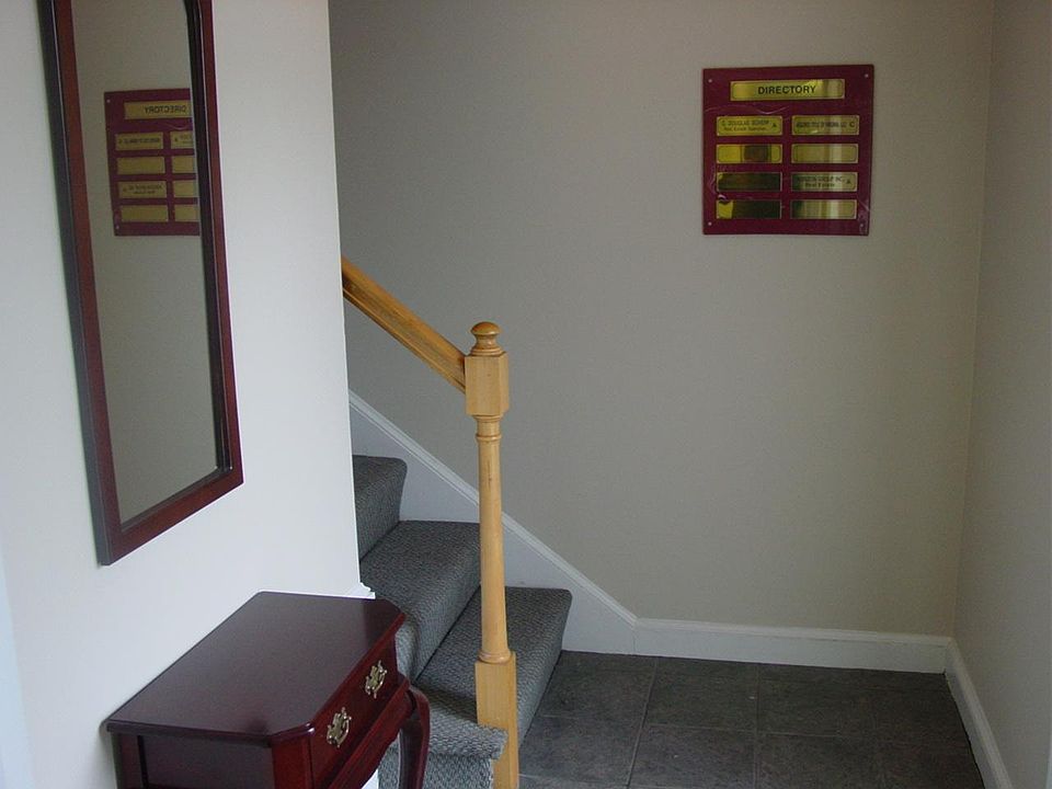 2nd image of 4605 Pembroke Lake Cir Suite 202-5