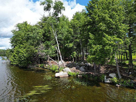 3rd image of 180 Twin Springs Lane