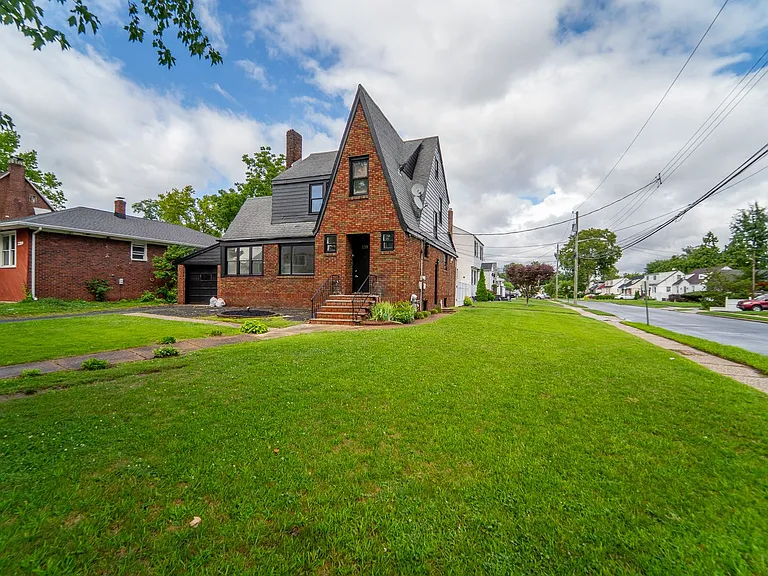 2215 N Wood Ave — Photo 31