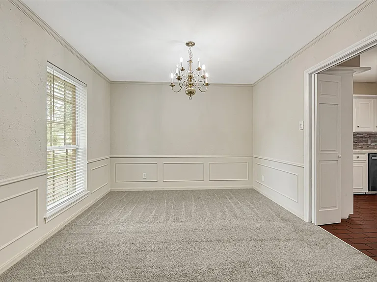 5702 Vestavia Dr — Photo 8