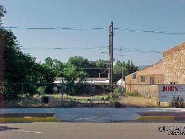 1st image of 214 Main St