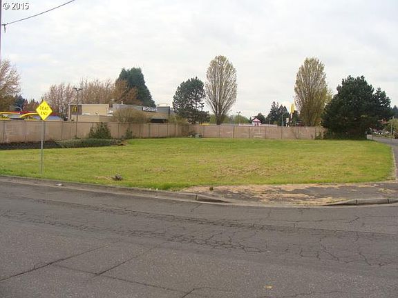 4th image of 5604 NE 112th Ave