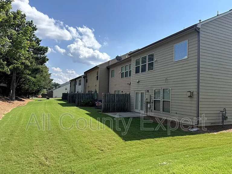 1065 Township Cir — Photo 27
